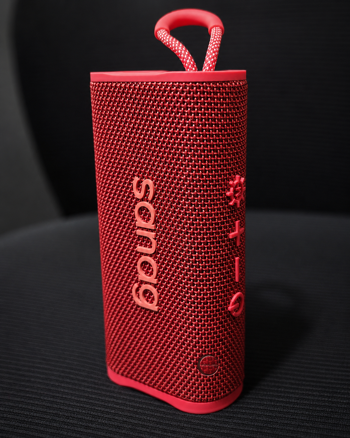 Bocina Portátil Sanag M15 Roja Bluetooth 5.4 con Luces RGB, 10W y Resistente al Agua